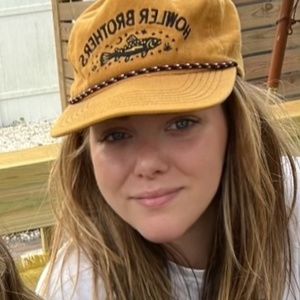 Meet your Posher, Lily